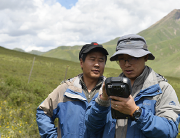 測繪戰(zhàn)士在青海，山下的測繪尖兵