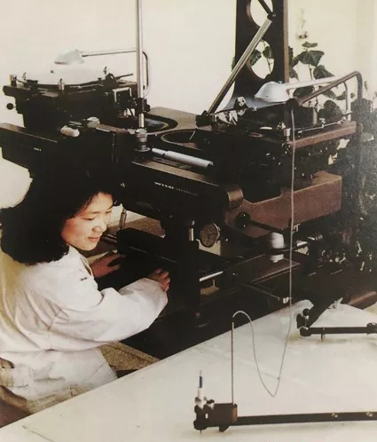 上世紀八十年代，技術(shù)人員利用傳統(tǒng)模擬測繪設備制圖