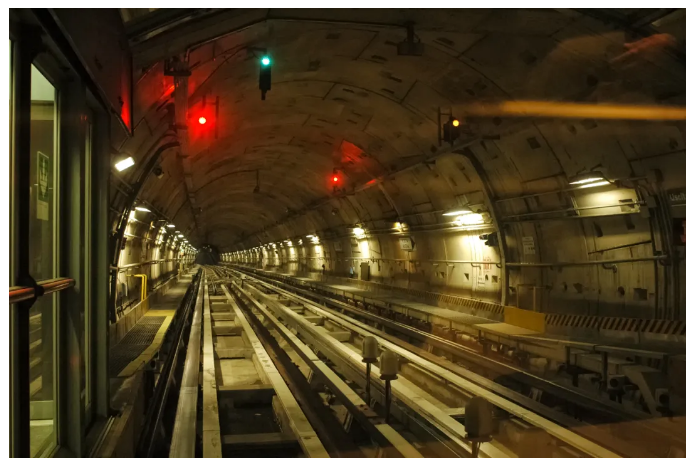 地鐵的安全運行，由中緯ZDL700來守護