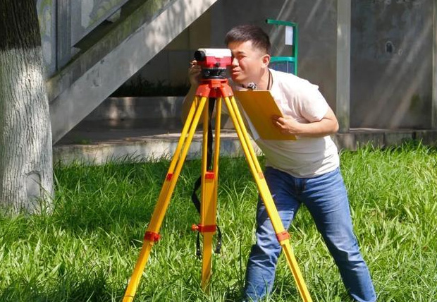 水準(zhǔn)儀測量操作指南及注意事項(xiàng)